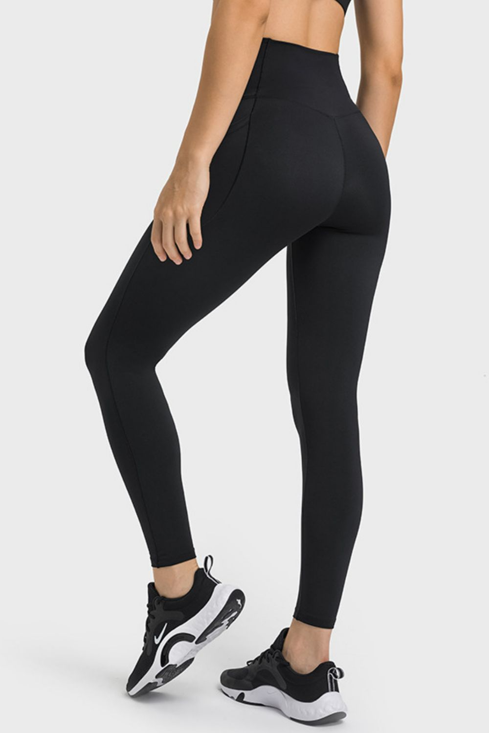 HIGH - WAISTED LEGGINGS WITH POCKETS - Zanneft