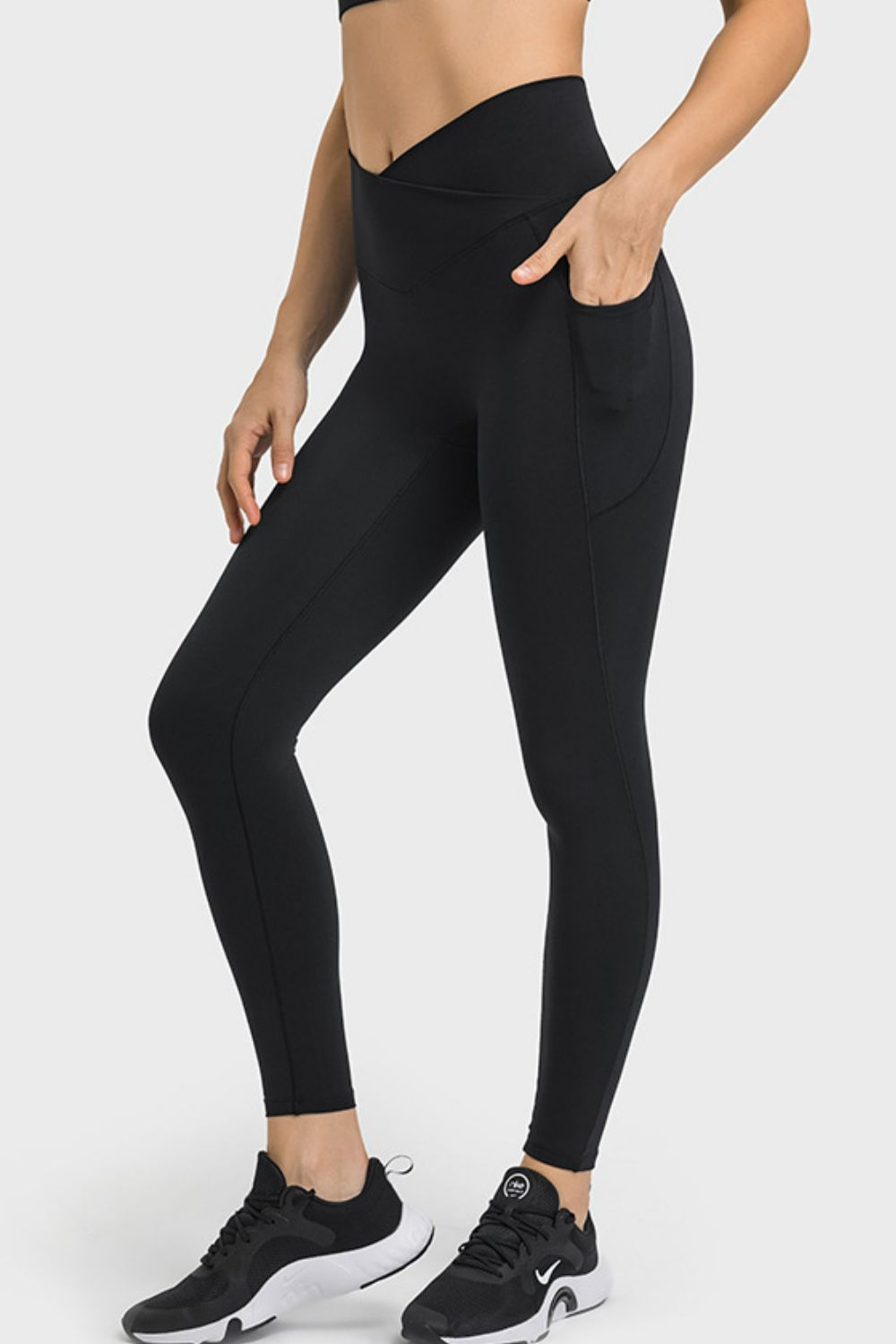 HIGH - WAISTED LEGGINGS WITH POCKETS - Zanneft